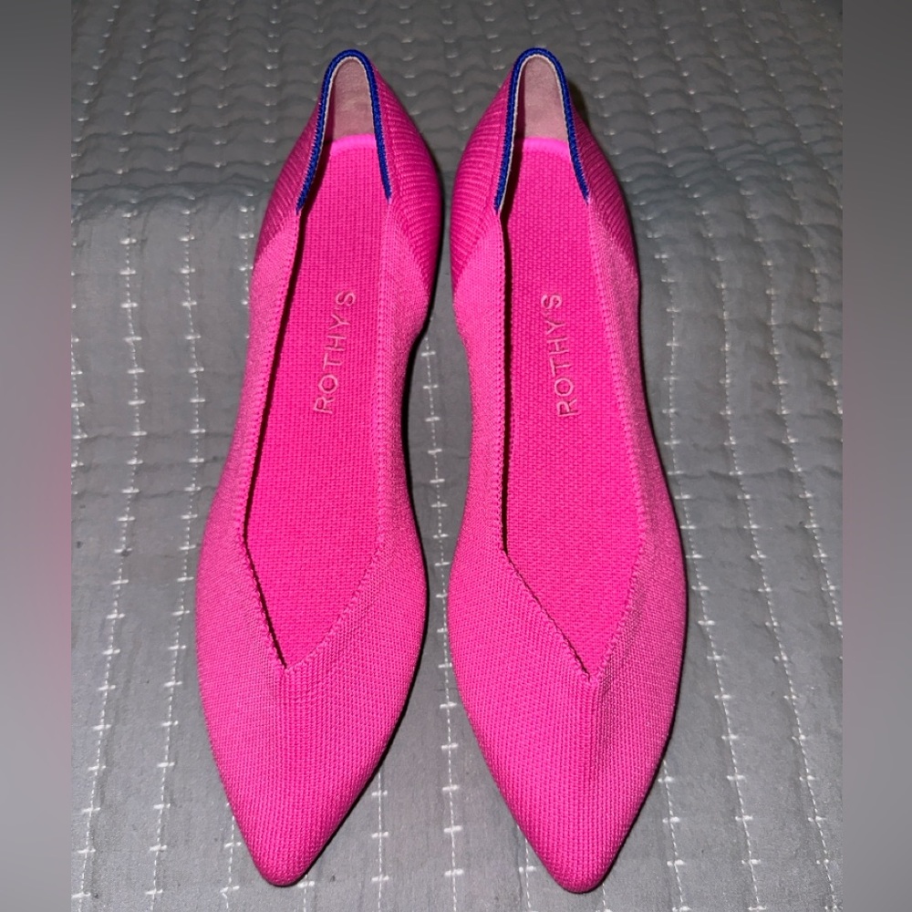 Rothy’s The Point- Dragonfruit- Size 8- $149 Retail- NEW without box
